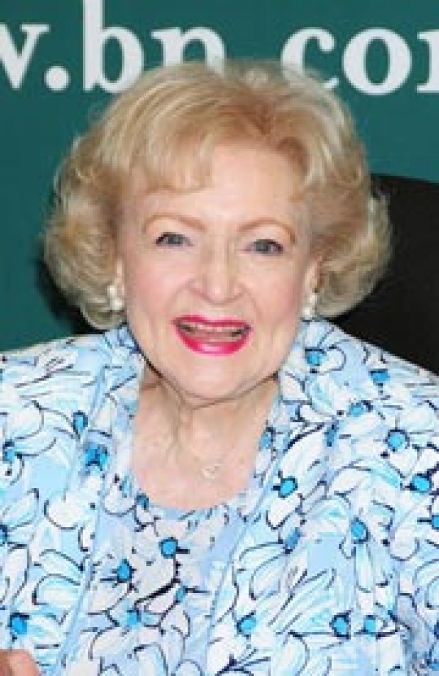 ザ ゴールデン ガールズ ベティ ホワイトが死去 99歳 映画の時間